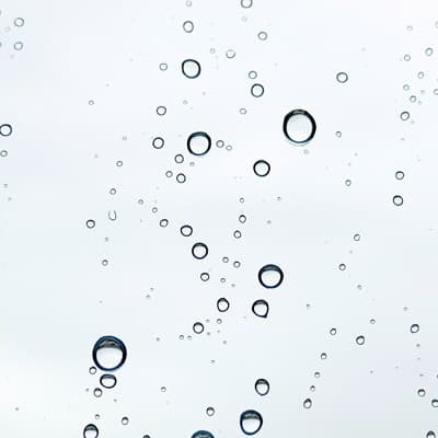 water drops representing wicked moisture from sustainable hemp raglan ringer t-shirt from bract